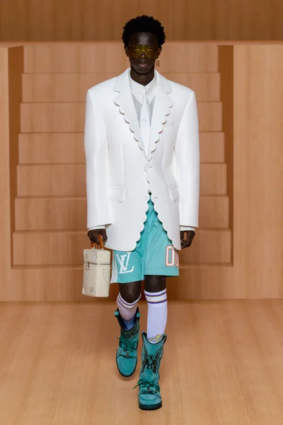 Look 70